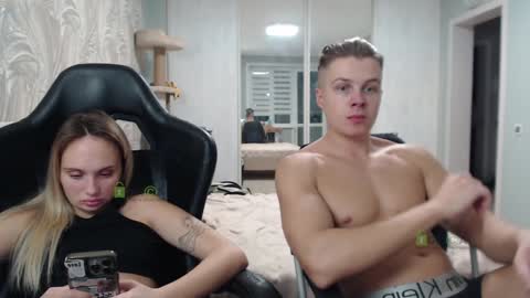 Snapshot of sunny1girl chatting on 01.16.25 Alice and Sergey online show from 01.16.25