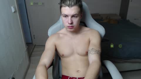 Snapshot of sunny1girl chatting on 02.14.25 Alice and Sergey online show from 02.14.25