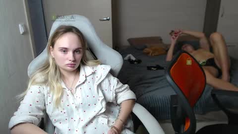 Snapshot of sunny1girl chatting on 03.02.25 Alice and Sergey online show from 03.02.25