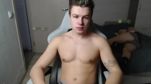 Snapshot of sunny1girl chatting on 03.03.25 Alice and Sergey online show from 03.03.25