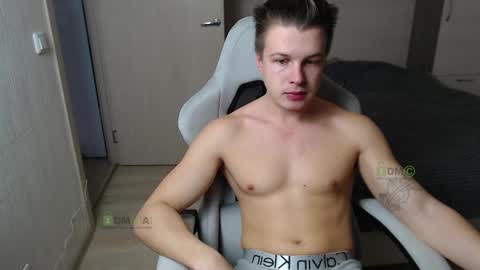 Snapshot of sunny1girl chatting on 03.05.25 Alice and Sergey online show from 03.05.25