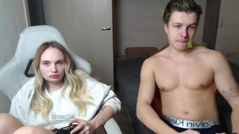 Snapshot of sunny1girl chatting on 03.12.25 Alice and Sergey online show from 03.12.25