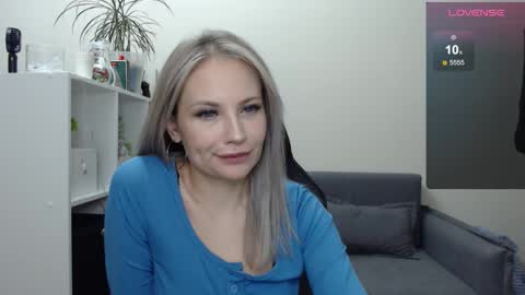 Naomi online show from 02.10.25