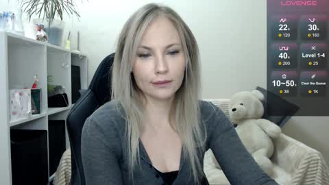 Naomi online show from 12.04.25