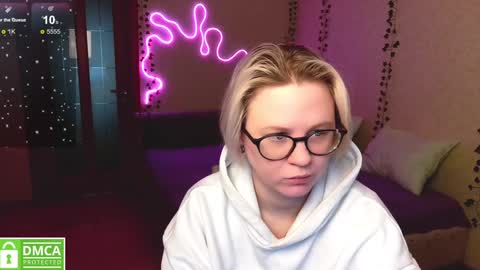 Snapshot of sunny_mood chatting on 01.15.25 sunny mood online show from 01.15.25