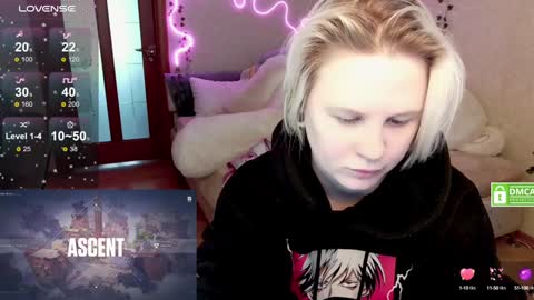 Snapshot of sunny_mood chatting on 02.02.25 sunny mood online show from 02.02.25