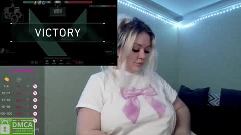 Snapshot of sunny_mood chatting on 03.02.25 sunny mood online show from 03.02.25