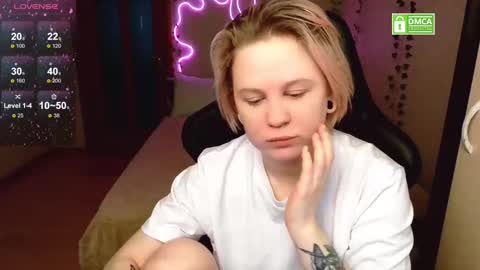 Snapshot of sunny_mood chatting on 03.03.25 sunny mood online show from 03.03.25