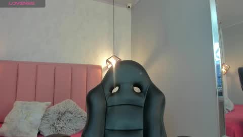  S U N N Y online show from 09.23.25