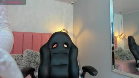  S U N N Y online show from 10.02.25