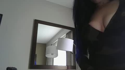 Sunny online show from 09.18.25