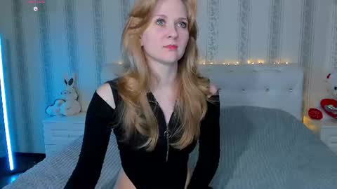 Snapshot of sunnyhuff chatting on 07.18.26 Sunny online show from 07.18.26