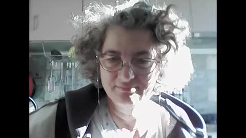 sunnylarrah11 online show from 09.16.25