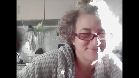 sunnylarrah11 online show from 09.22.25