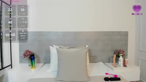 sunnywhitee online show from 11.08.25