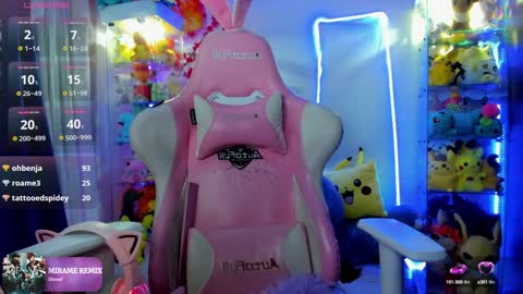 Snapshot of sunofureku_melody chatting on 12.18.24 RAVENCLAU GIRL online show from 12.18.24