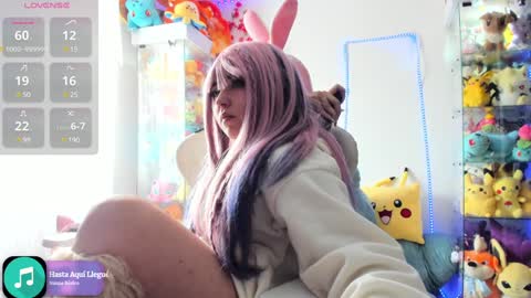 Snapshot of sunofureku_melody chatting on 12.18.24 RAVENCLAU GIRL online show from 12.18.24