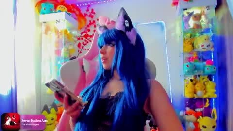 Snapshot of sunofureku_melody chatting on 01.08.25 RAVENCLAU GIRL online show from 01.08.25