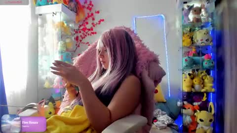 Snapshot of sunofureku_melody chatting on 02.20.25 RAVENCLAU GIRL online show from 02.20.25