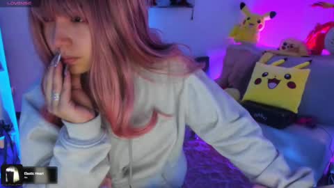 Snapshot of sunofureku_melody chatting on 09.20.25 RAVENCLAU GIRL online show from 09.20.25