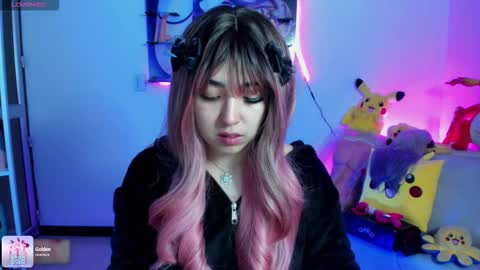 Snapshot of sunofureku_melody chatting on 09.30.25 RAVENCLAU GIRL online show from 09.30.25