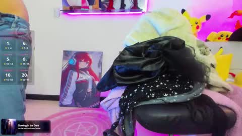 Snapshot of sunofureku_melody chatting on 10.11.25 RAVENCLAU GIRL online show from 10.11.25