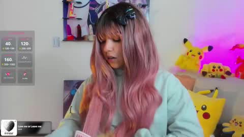 Snapshot of sunofureku_melody chatting on 10.20.25 RAVENCLAU GIRL online show from 10.20.25