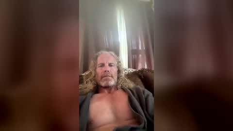 Snapshot of sunseeking1 chatting on 06.14.26 sunseeking1 online show from 06.14.26