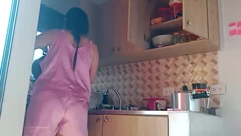 Snapshot of sunshine_days chatting on 02.10.26 Annie online show from 02.10.26