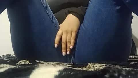 Annie online show from 04.17.26