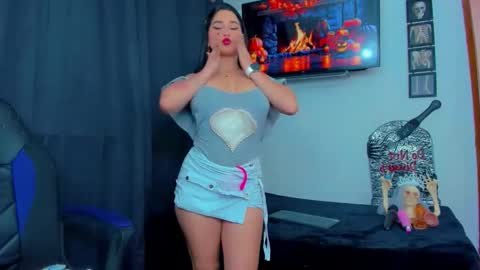 Snapshot of sunshine_uwu22 chatting on 10.17.25 Andrea Rodriguez online show from 10.17.25