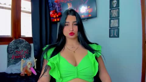 Snapshot of sunshine_uwu22 chatting on 10.22.25 Andrea Rodriguez online show from 10.22.25