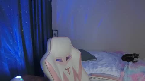 Rosey Darling online show from 02.02.25