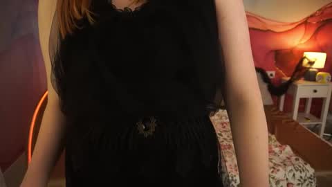 Lola online show from 10.25.25