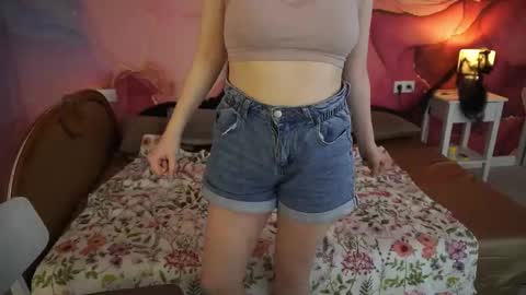 Lola online show from 11.03.25