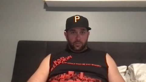 Snapshot of super_jutty chatting on 12.19.24 super_jutty online show from 12.19.24