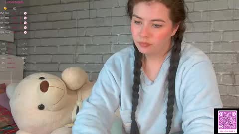 Snapshot of superbdolls chatting on 02.20.25 Milana Scarlett online show from 02.20.25