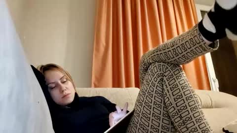 Annie online show from 01.18.25