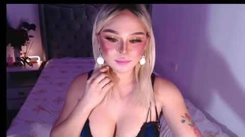 Snapshot of superh0tangelxx chatting on 01.24.25 CARMINA online show from 01.24.25