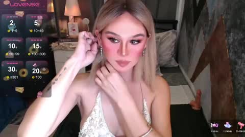 Snapshot of superh0tangelxx chatting on 06.07.26 CARMINA online show from 06.07.26