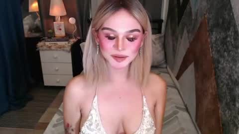 Snapshot of superh0tangelxx chatting on 06.19.26 CARMINA online show from 06.19.26