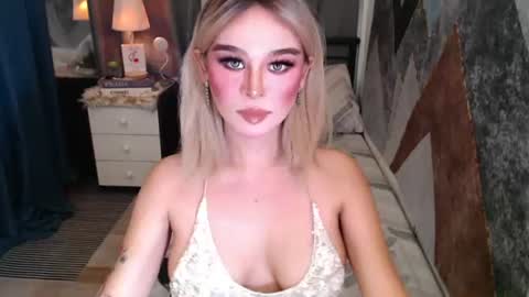 Snapshot of superh0tangelxx chatting on 06.23.26 CARMINA online show from 06.23.26