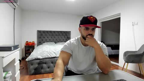 supermanboyxxl online show from 11.27.25