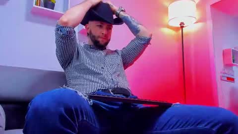 supreme_alpha_ online show from 11.18.25