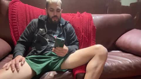 Snapshot of supremelifers chatting on 01.10.25 Stony online show from 01.10.25