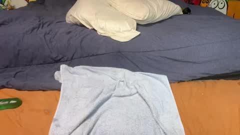 Snapshot of supremelifers chatting on 09.28.25 Stony online show from 09.28.25