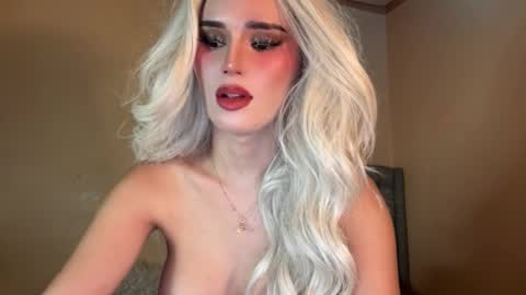 Snapshot of surprisecockmia chatting on 02.18.25 Mia online show from 02.18.25