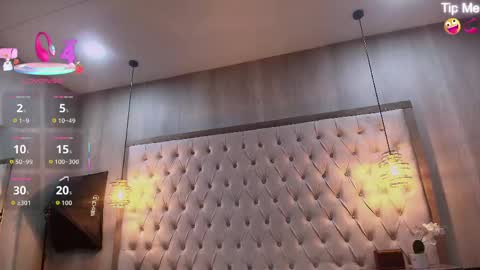 Snapshot of susan_voltaire chatting on 05.19.26 susan_voltaire online show from 05.19.26