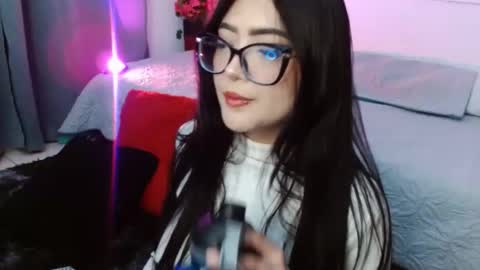 Snapshot of susana_hank chatting on 01.25.25 susana online show from 01.25.25