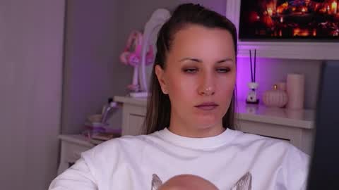 Snapshot of susanjewel chatting on 11.14.25 SusanJewel online show from 11.14.25